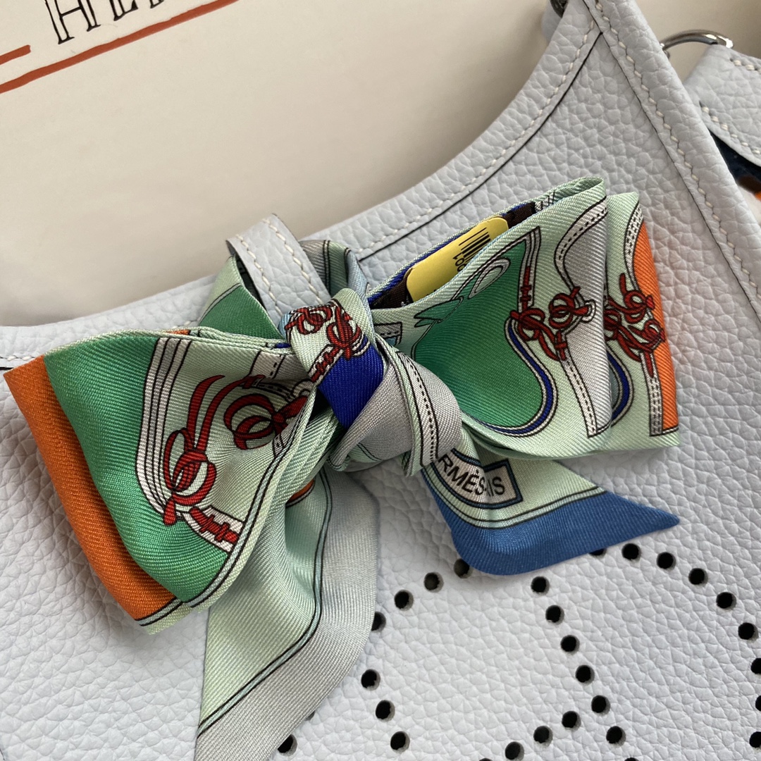 에르메스 미니 에블린16 블루페일 금장